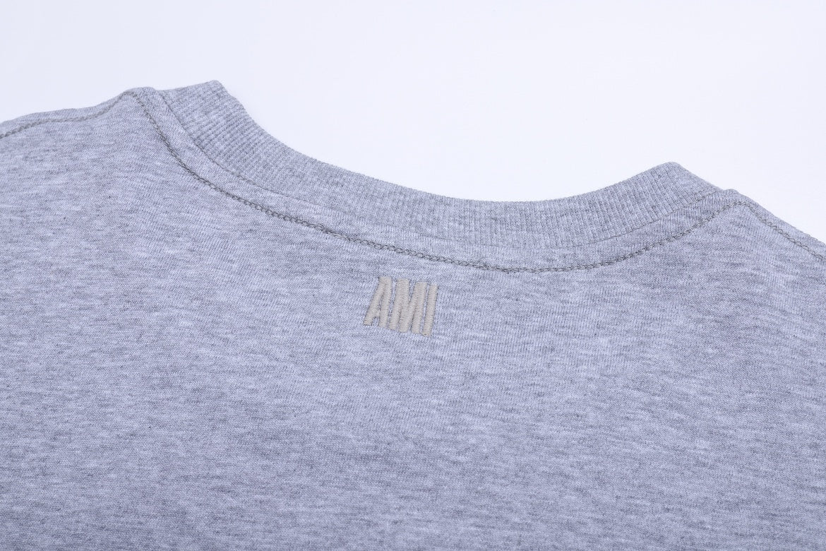 2026 AMI PARIS Unisex  T-shirt
