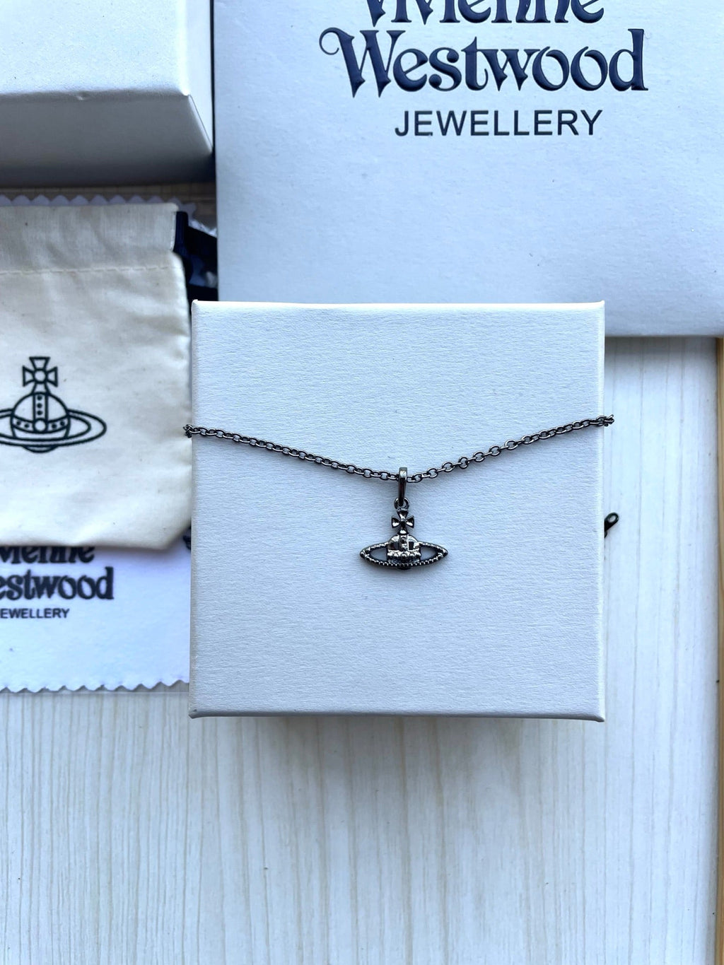 Vivienne Westwood 2026 Planet Clavicle Necklace
