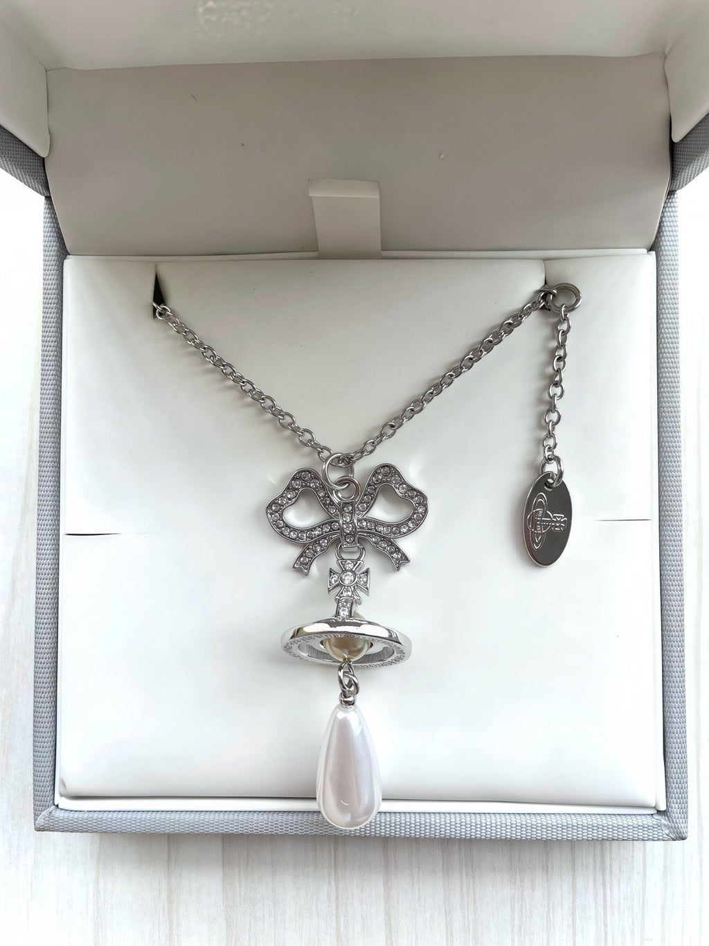 Vivienne Westwood 2026 Pearl & Rhinestone Necklace